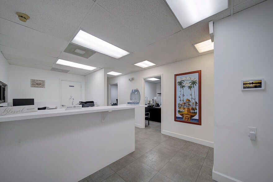 More Photos Of 2455 SW 27th Ave, Miami Medical For Lease