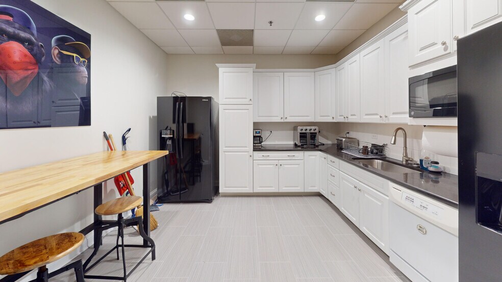 More Photos Of 40W320 Lafox Rd, St Charles Loft Creative Space For Sale