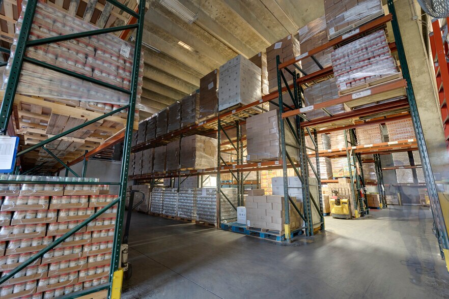 More Photos Of 826 Krill St, Corpus Christi Warehouse For Lease