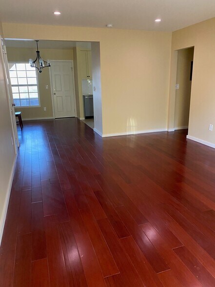 More Photos Of 4101 W National Ave, Burbank Multifamily For Sale