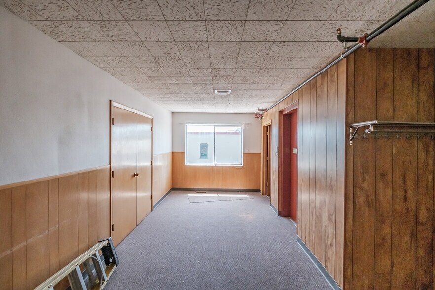 More Photos Of 796 S Main St, Lebanon Storefront Retail Office For Sale