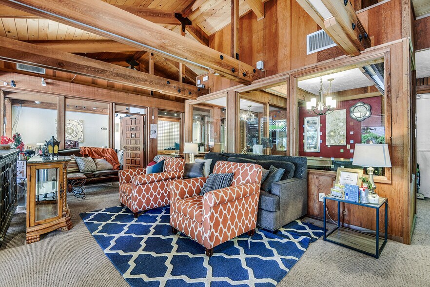 More Photos Of 43213 Mission Blvd, Fremont Office For Sale