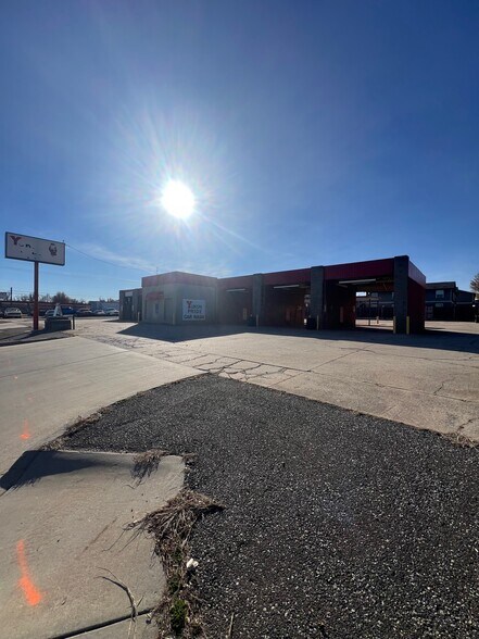 More Photos Of 1226 S Holly Ave, Yukon Carwash For Sale