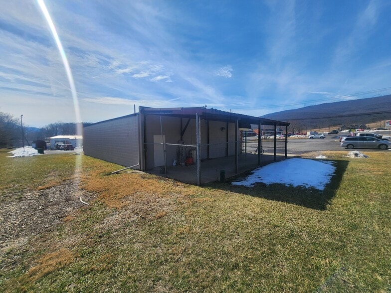 More Photos Of 16018 McMullen Hwy SW, Cresaptown Fast Food For Sale