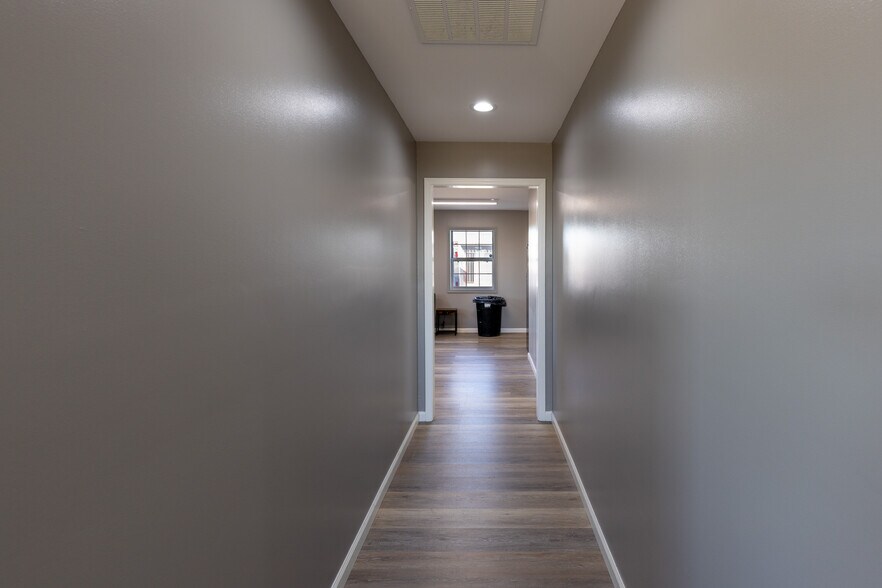 More Photos Of 2720 Section Line rd, Union City Office For Sale