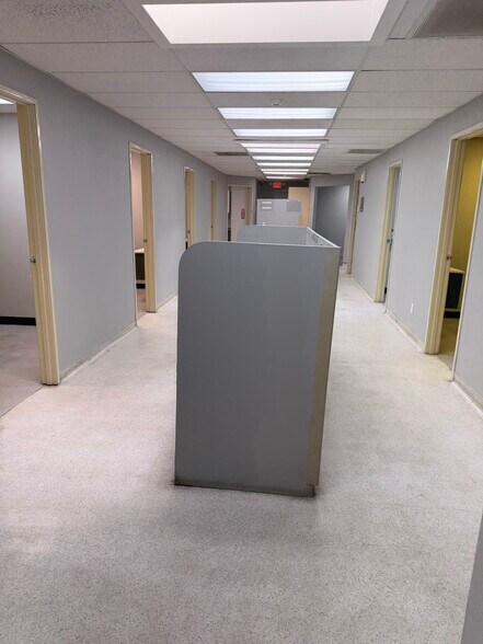 More Photos Of 872 E Sahara Ave, Las Vegas Medical For Lease