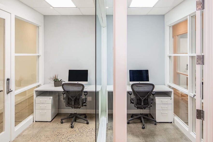 More Photos Of 155 2nd St, Jersey City Coworking Space