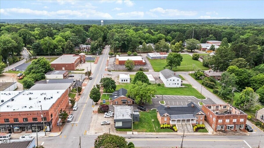 More Photos Of 201 S Main St, Warrenton Office For Sale