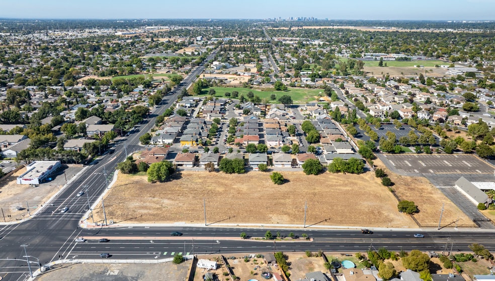More Photos Of Meadowview & 24th St, Sacramento Land For Sale