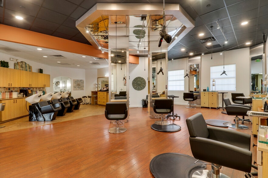 More Photos Of 266 NW Peacock Blvd, Port Saint Lucie Medical For Sale