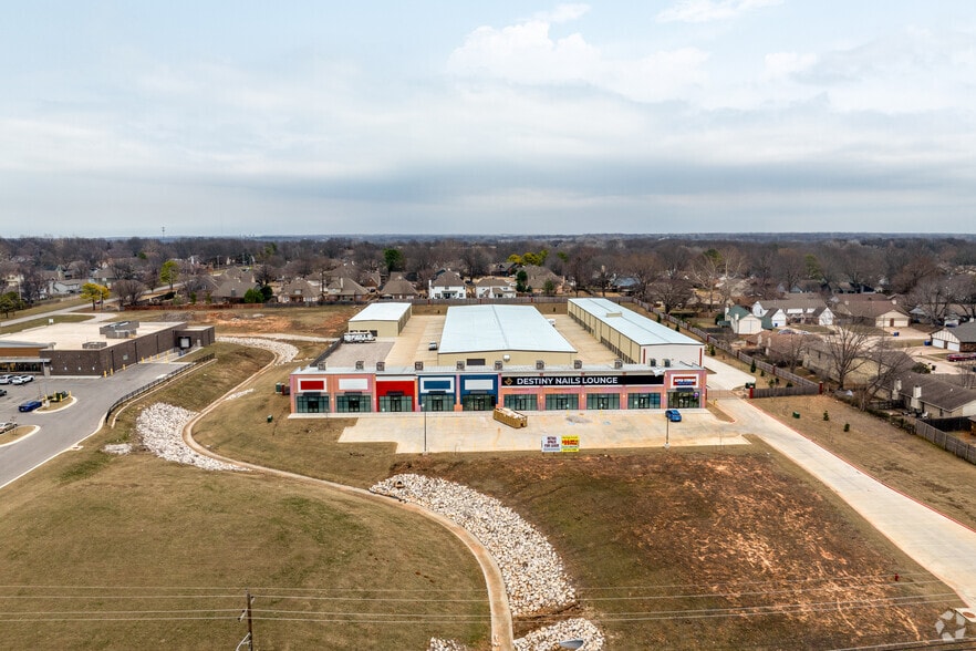 More Photos Of 6625 S Elm Pl, Broken Arrow Storefront For Lease