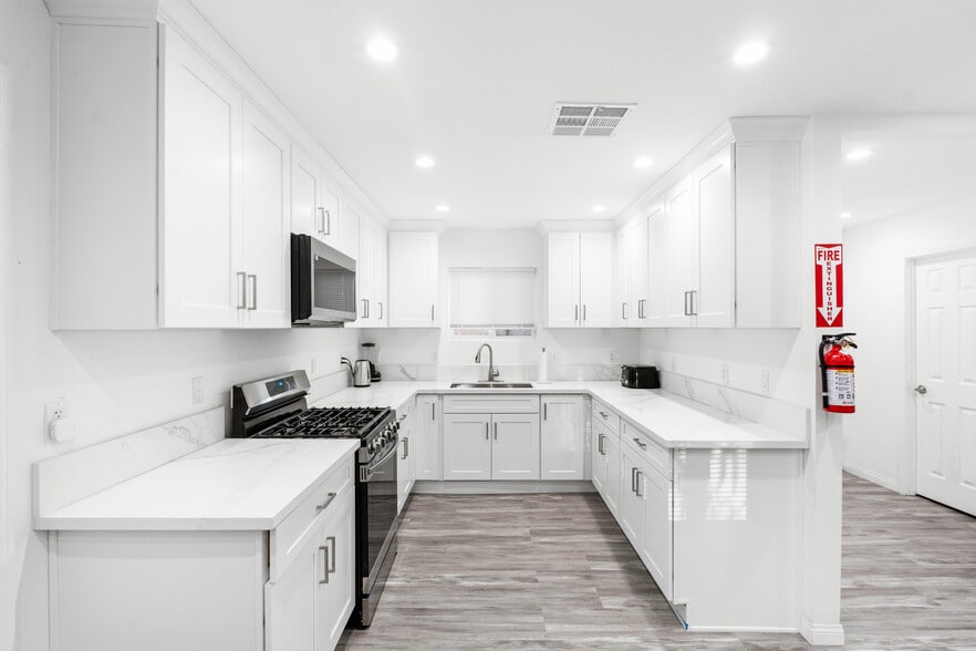 More Photos Of 6738 Coldwater Canyon Ave, North Hollywood Assisted Living For Sale