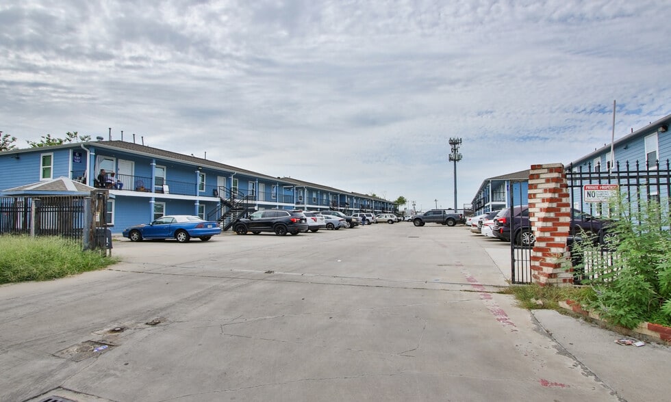 More Photos Of 1318 Avenue A, South Houston Apartments For Sale