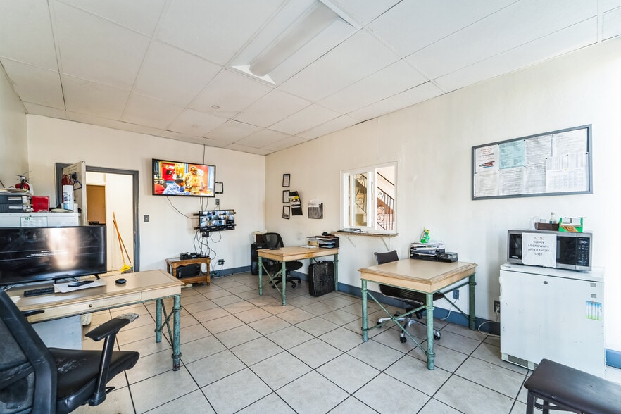 More Photos Of 5140 Crenshaw Blvd, Los Angeles Assisted Living For Sale