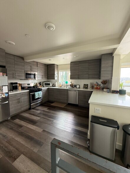 More Photos Of 3667 Mentone Ave, Los Angeles Multifamily For Sale