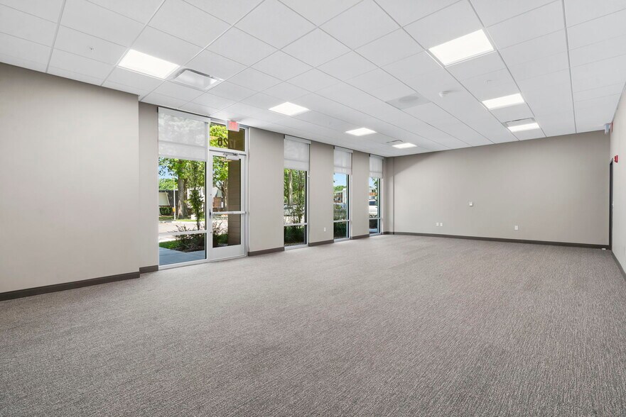 More Photos Of 1724 S Luster Ave, Springfield Office For Lease