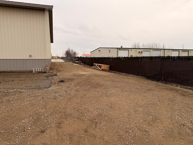More Photos Of 5936 53rd Ave, Fargo Warehouse For Sale