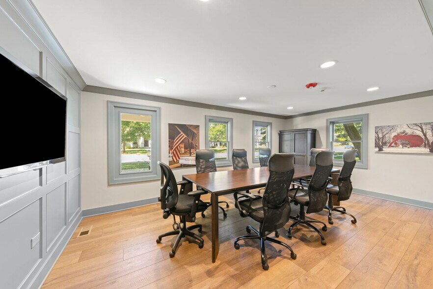 More Photos Of 127 W Aurora, Naperville Office Residential For Sale