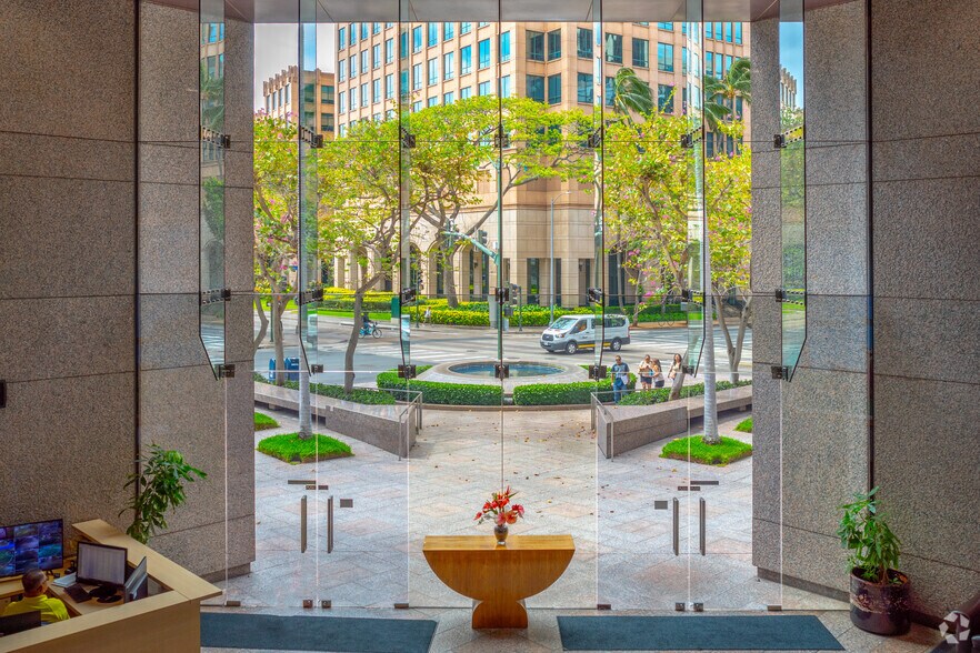 More Photos Of 1100 Alakea St, Honolulu Office For Sale