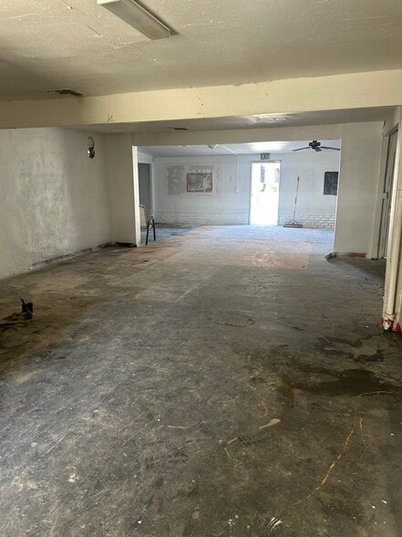 More Photos Of 739 W Sacramento Ave, West Sacramento Bar For Sale