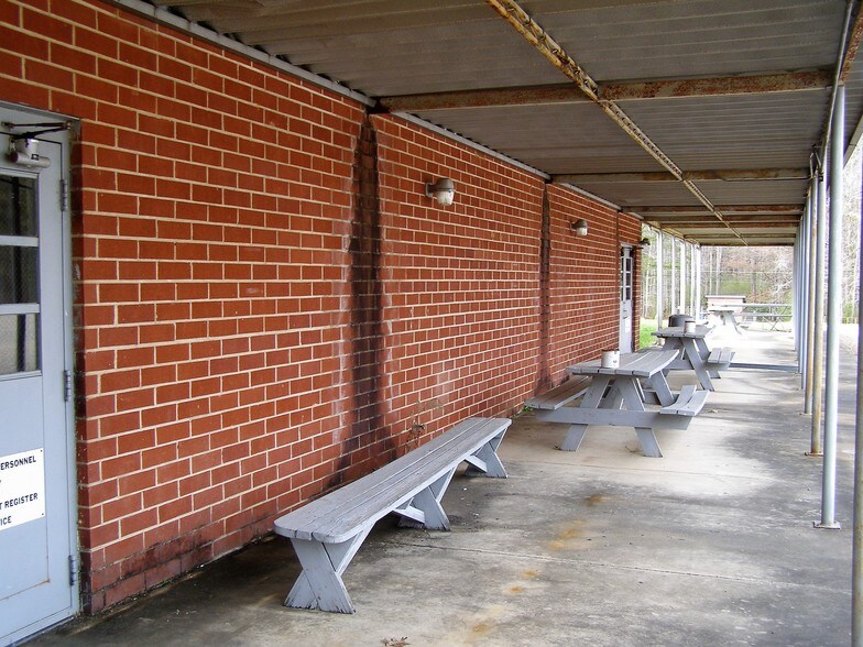 More Photos Of 2580 Highway 46, Heflin Warehouse For Lease