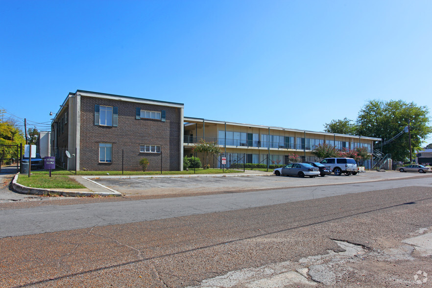 Primary Photo Of 1302 Boxwood Dr NW, Huntsville Apartments For Sale