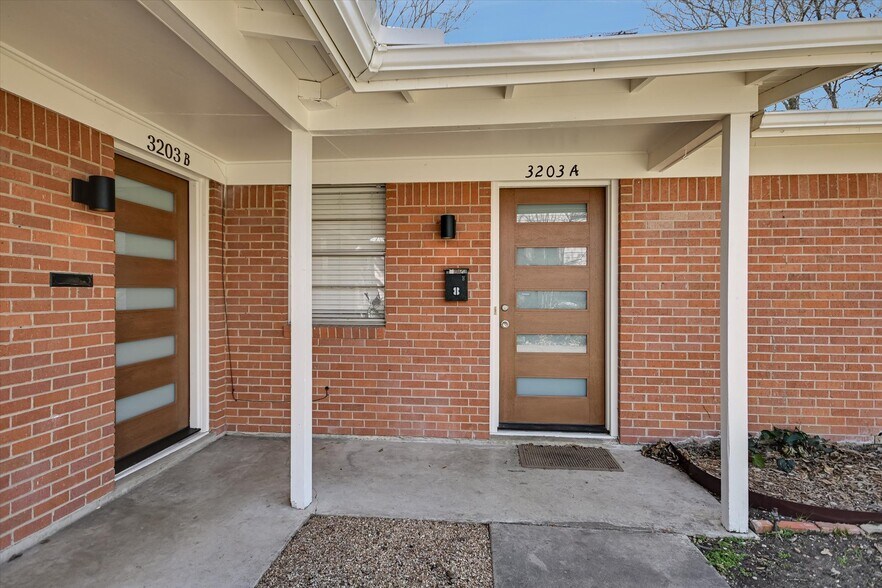 More Photos Of 3203 Lafayette Ave, Austin Specialty For Sale
