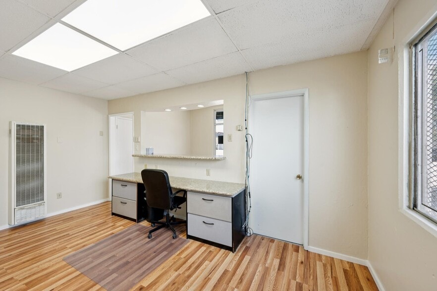 More Photos Of 2475 Bluebell Dr, Santa Rosa Industrial For Lease