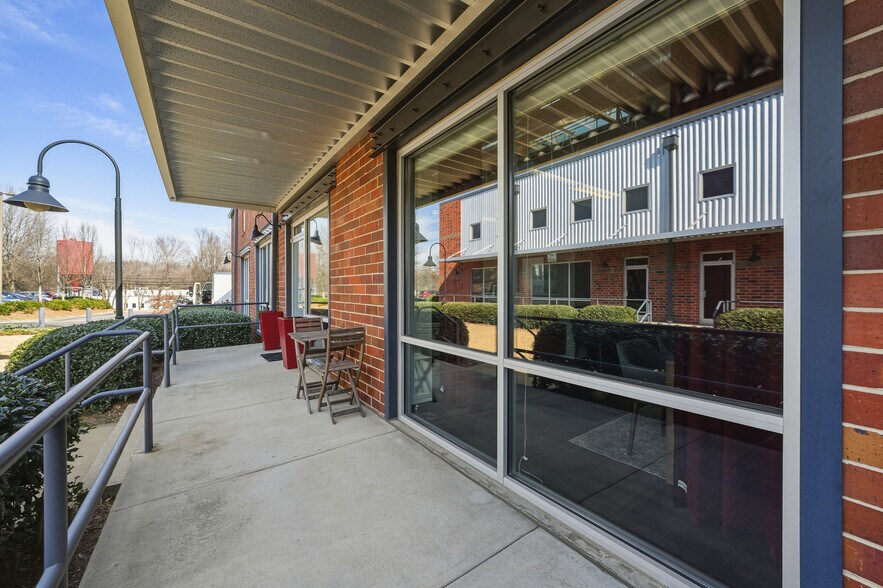 More Photos Of 1320 Ellsworth Industrial Dr, Atlanta Loft Creative Space For Lease