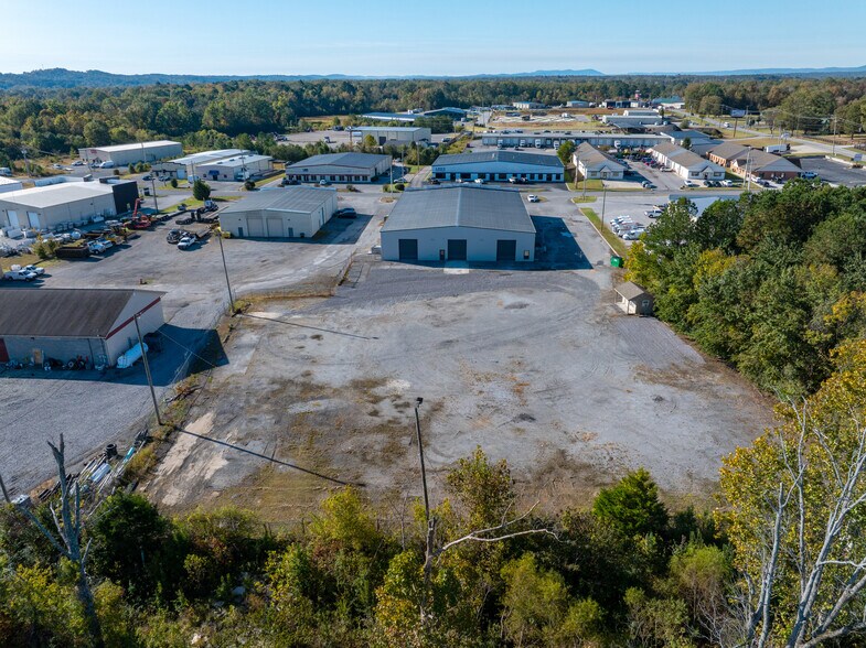 More Photos Of 95 Hunt Dr, Rossville Industrial For Lease