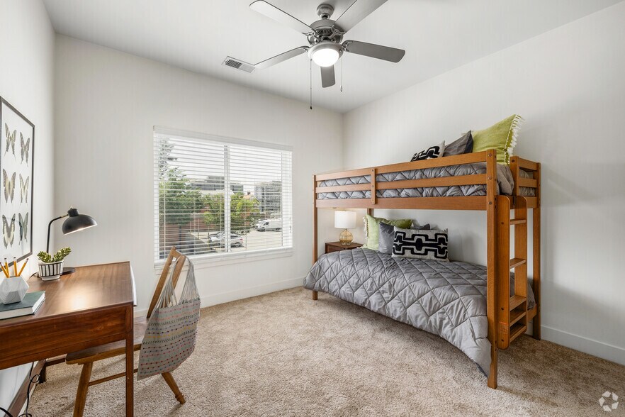 More Photos Of 2904-2914 Short Vine St, Cincinnati Apartments For Lease