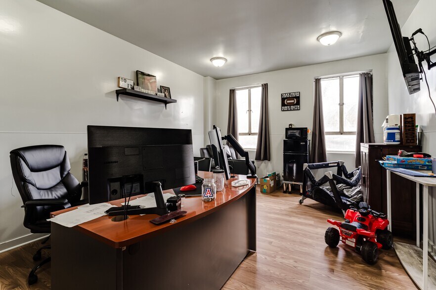 More Photos Of 612 Main St, Springfield Storefront Retail Office For Sale