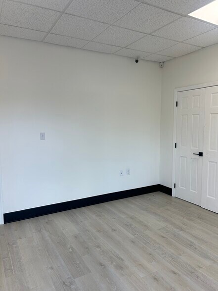 More Photos Of 312 Prosperity Dr, Knoxville Medical For Lease