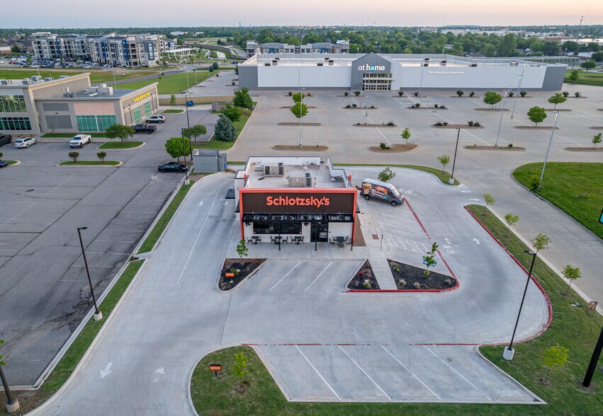 More Photos Of 627 SW 19th St, Moore Fast Food For Sale