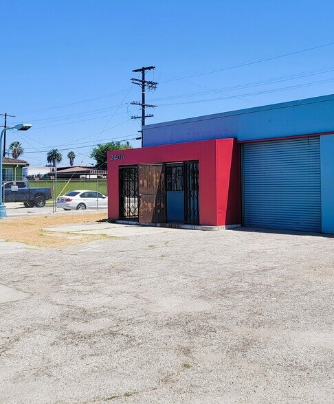 More Photos Of 2400 W Florence Ave, Los Angeles Land For Sale