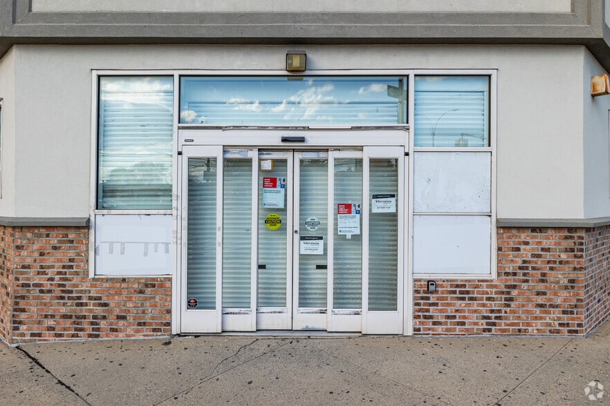 More Photos Of 254-05 Hillside Ave, Bellerose Freestanding For Lease