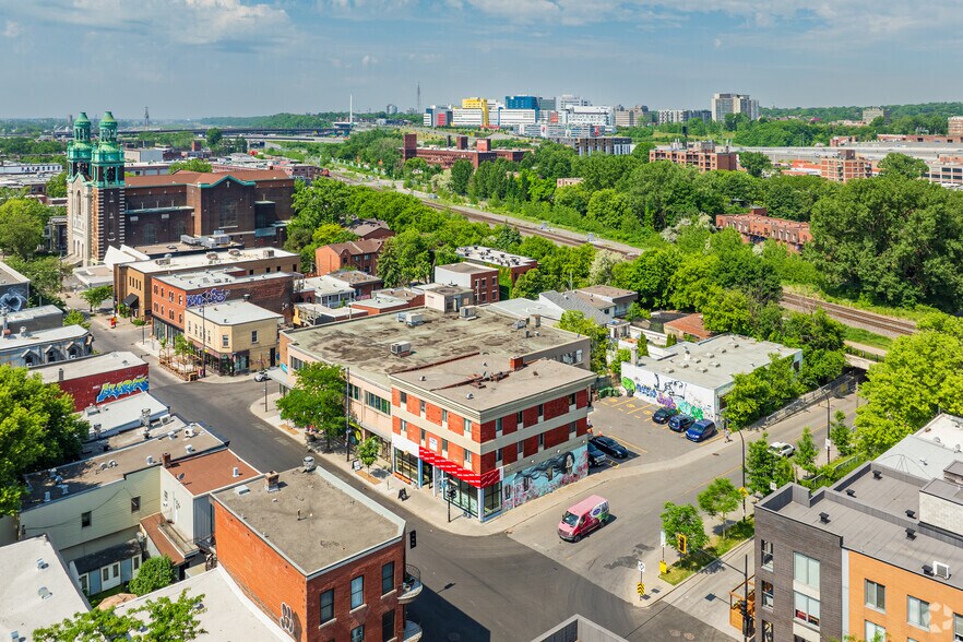 More Photos Of 4351-4357 Rue Notre-Dame O, Montréal Storefront Retail Residential For Sale
