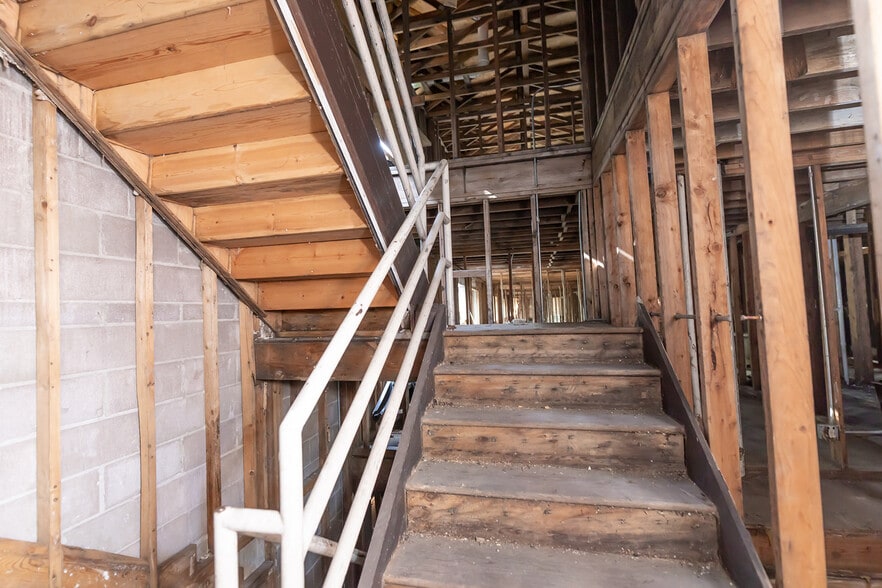 More Photos Of 6020 Shelby Oaks Dr, Memphis Hotel For Sale