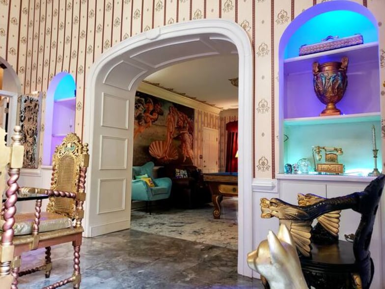 More Photos Of 3000 Cathedral Pl, Decatur Movie Radio TVStudio For Sale