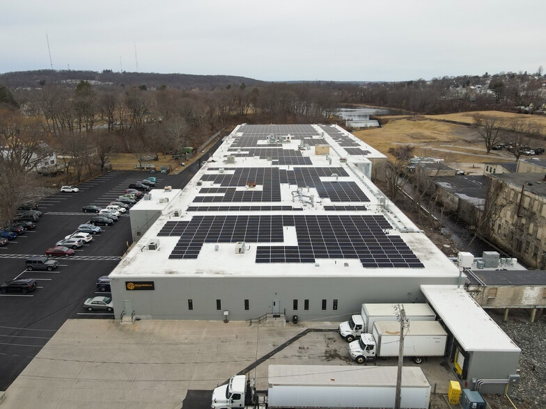 More Photos Of 1425 Cranston St, Cranston Manufacturing For Lease