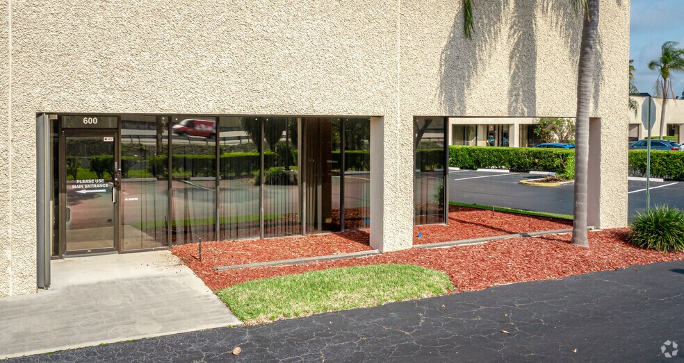 More Photos Of 600-636 SW 12th Ave, Deerfield Beach Light Manufacturing For Lease