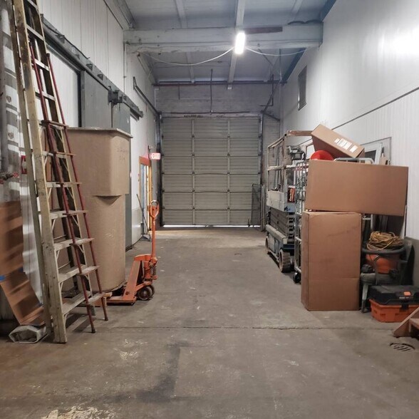 More Photos Of 5015-5025 Colorado Ave S, Seattle Warehouse For Lease