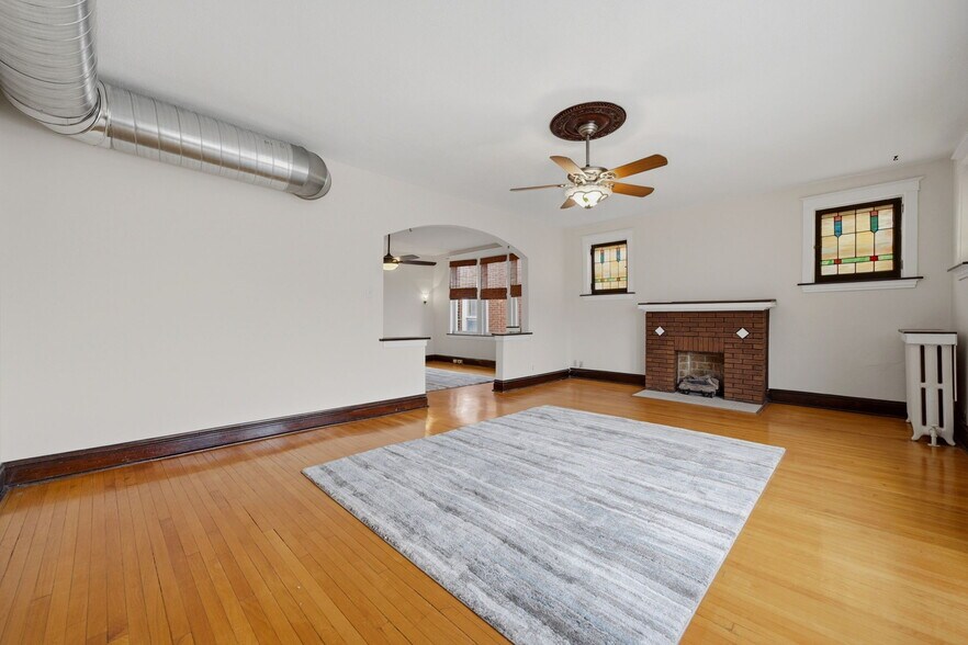 More Photos Of 5921 S Kingshighway Blvd, Saint Louis Multifamily For Sale