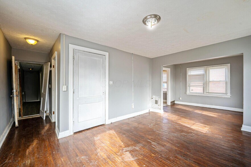 More Photos Of 1657 Sullivant Ave, Columbus Apartments For Sale