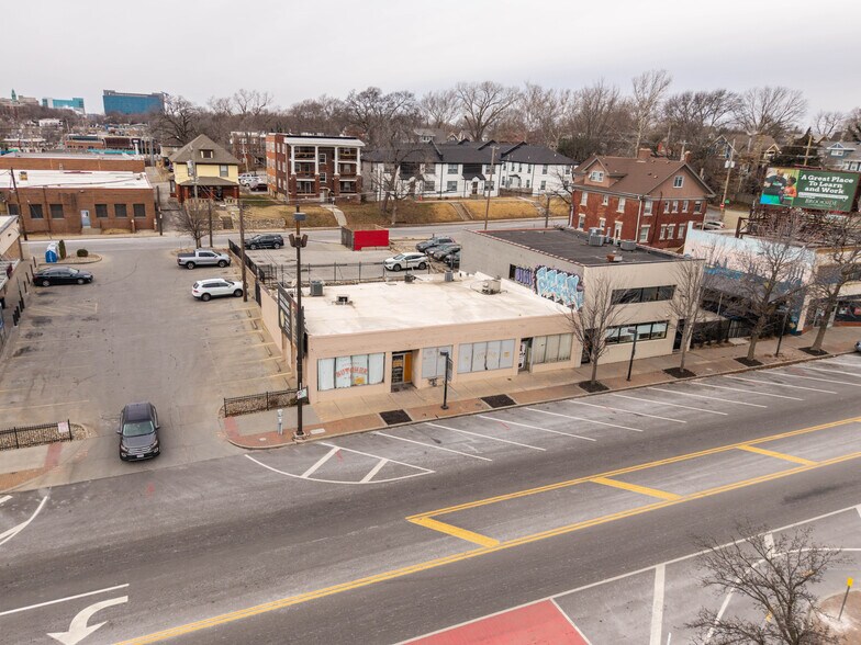 More Photos Of 3828 Broadway Blvd, Kansas City Office For Sale