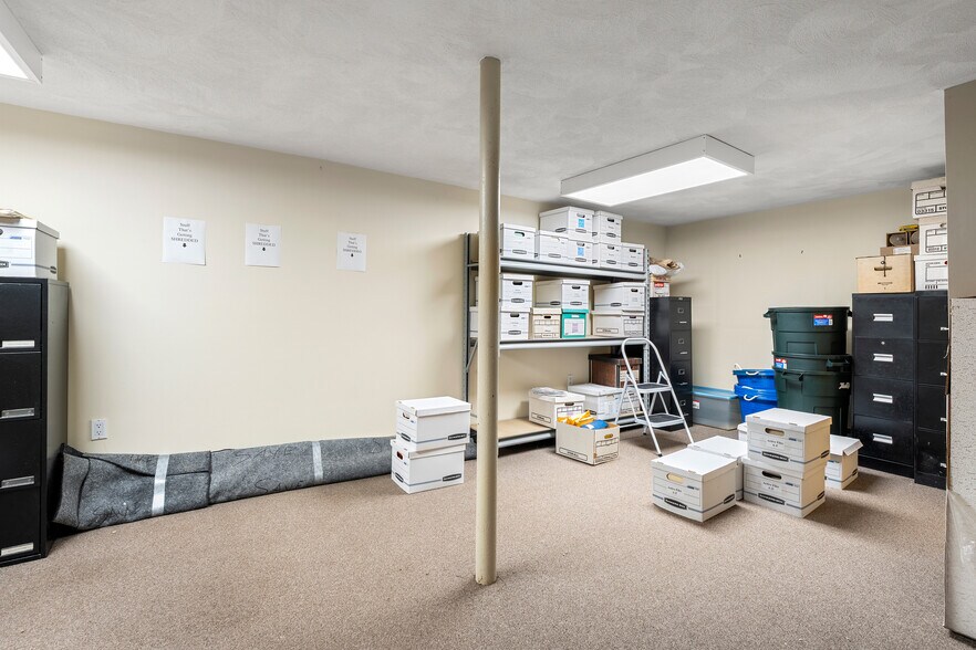 More Photos Of 1074 Massachusetts Ave, Arlington Office For Sale