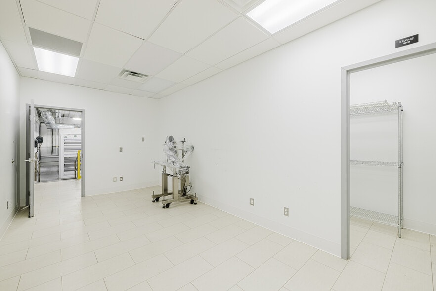 More Photos Of 1120 Hacienda Ranch Rd, Wells Truck Terminal For Sale