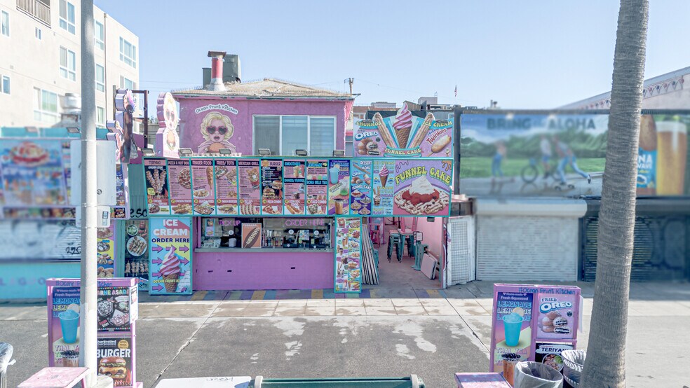 Primary Photo Of 2011 Ocean Front Walk, Venice Restaurant For Sale