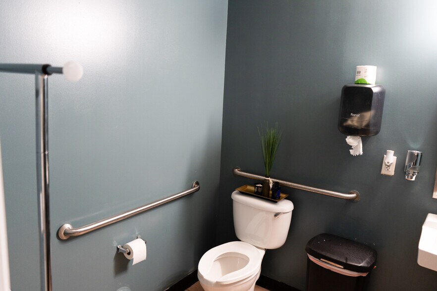 More Photos Of 14066 NW 82nd Unit #8-a Ave, Miami Lakes Sports And Entertainment For Sale