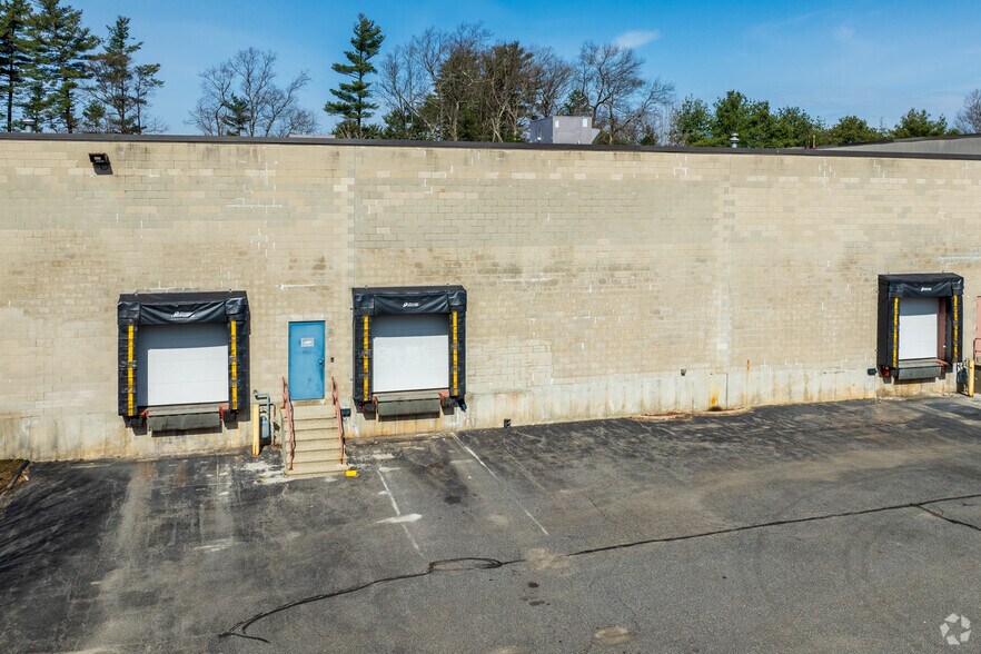 More Photos Of 89 October Hill Rd, Holliston Light Manufacturing For Lease
